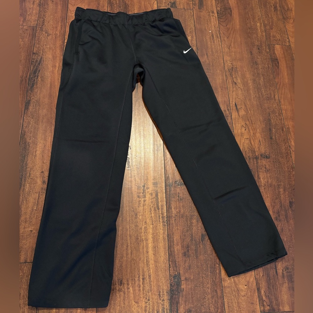 Nike Women’s Therma-Fit Black Pants